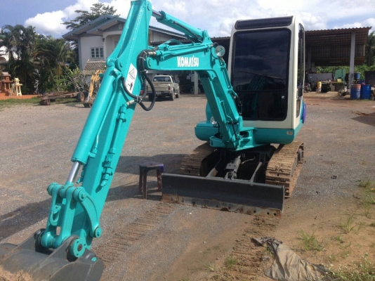 PC30-7เก๋งตู้..แอร์เย็นS/N 19348 รถสวย เต็ม พร้อมใช้ มีลายเจาะ..กระแทก ไฟฟ้าครบ ทำงาน 9พันกว่า ชม.