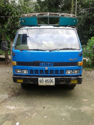 6ล้อ110แรง ISUZU NPR57L-461720 รถใช้งานอยู่ พร้อมใช้ สภาพใช้ได้ เครื่องดี คัสซีก็ยังสวย..เล่มพร้อม.