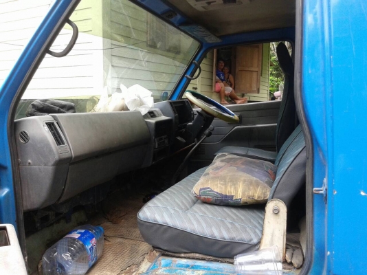 6ล้อ110แรง ISUZU NPR57L-461720 รถใช้งานอยู่ พร้อมใช้ สภาพใช้ได้ เครื่องดี คัสซีก็ยังสวย..เล่มพร้อม.