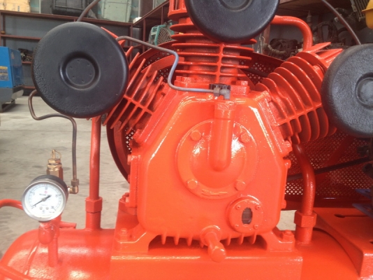 ปั๊มลมสนาม HITACHI มีเครื่องตัด