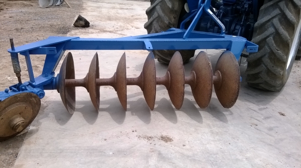 ต้องการขายรถไถ ฟอร์ด 6610 สองเพลาเสื้อลาย แบตใหม่ เครื่องดี เกียร์ดี ไฮดอร์ลิค์สมบูรณ์