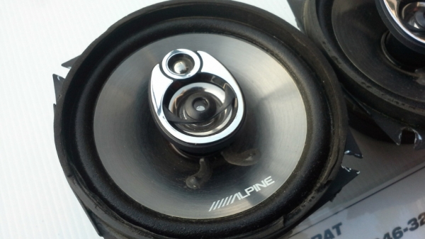 ลำโพง 5 นิ้ว Alpine STE-124R แกนร่วมสามทาง(3 Way) ลำโพง 5 นิ้ว Alpine STE-124R แกนร่วมสามทาง(3 Way)