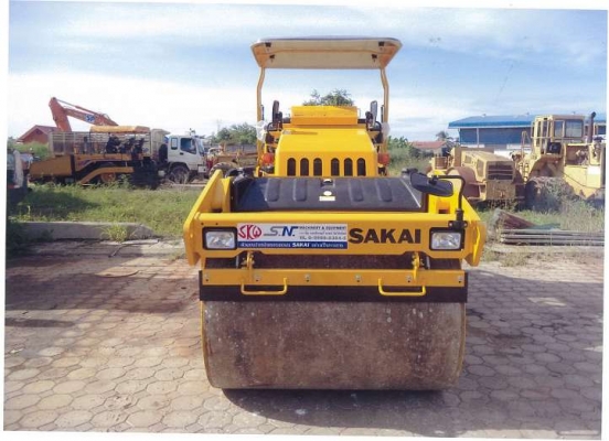 รถบดถนนสั่นสะเทือนล้อเรียบ SAKAI รุ่นSW ุ652H-1K