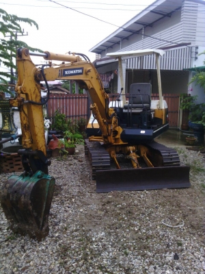 ขายแบคโฮ Komatsu PC 20 รุ่น5 tel 081-8857576
