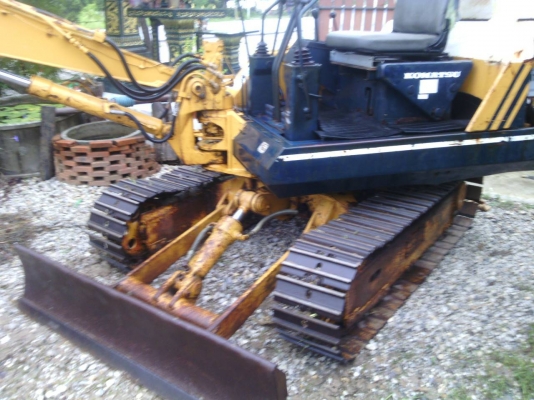 ขายแบคโฮ Komatsu PC 20 รุ่น5 tel 081-8857576