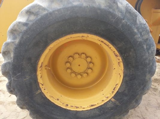 ราคาพิเศษมากๆ รถตัก KOMATSU 510 ยอดนิยม นำเข้าจาก ญี่ปุ่น+++ เดิมๆ ขายถูกมาก 090-986-2521 ราคาพิเศษมากๆ รถตัก KOMATSU 510 ยอดนิยม นำเข้าจาก ญี่ปุ่น+++ เดิมๆ ขายถูกมาก 090-986-2521