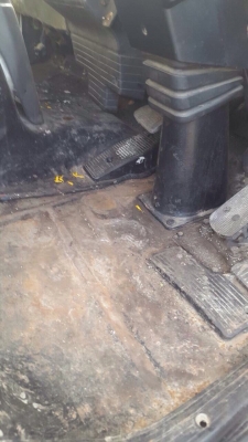 ขายรถบรรทุกหกล้อติดเครน ISUZU FRR12NA เครื่อง 6BG1-175 แรง ปี 36 ติดเครน 3 ตัน 3 ปอกท้องวี กระบะช่วงยาว 7.20 เมตร