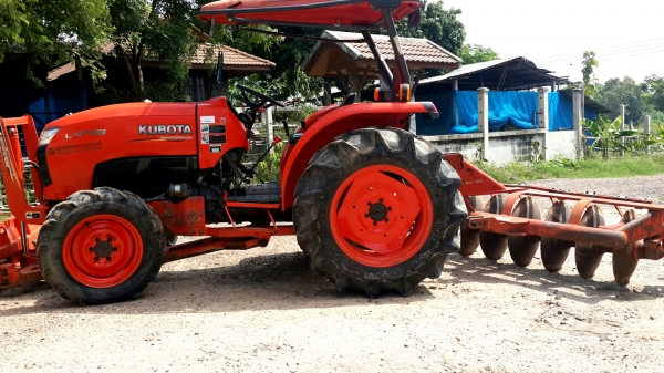 47.เครื่องแน่นสีเดิมๆรถไร่ไม่ลงนํ้า ครับ