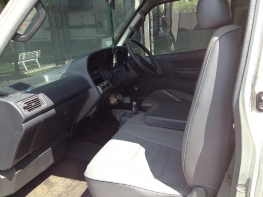 ขาย รถตู้ Hiace ปี 2002 เครื่อง 5L สภาพสวย 135,000 บาท กทม.