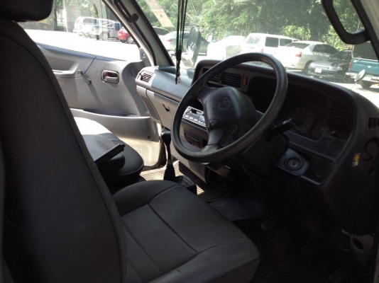 ขาย รถตู้ Hiace ปี 2002 เครื่อง 5L สภาพสวย 135,000 บาท กทม.