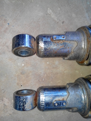 ขายโช๊ค xj 400 cc สปริงสภาพใช้ได้ ใส่บิ๊กไบค์ ต้องการโช๊ค ซือโช๊คราคาถูก 700  บาท