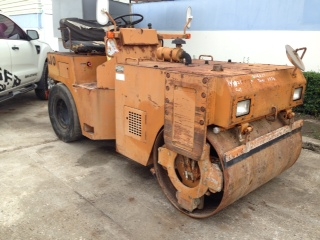 รถบด Sakai TW41 #11574 นำเข้าจากญี่ปุ่น สนใจโทร. 080-6565422 (หนิง)