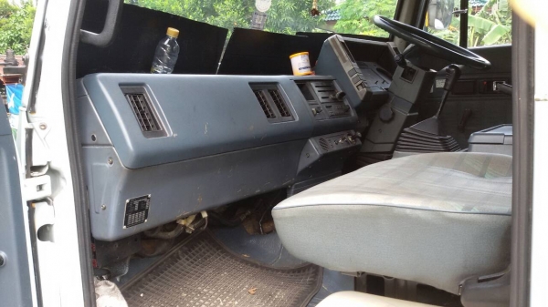 #ขายรถหกล้อ ISUZU ROCKY 175  เครื่อง 6BG1 175 แรงม้า