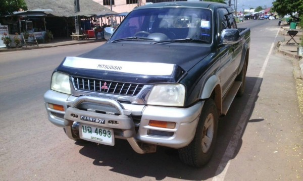 MITSU STRADA 2.8 โฟวีลปี 42สภาพสวย ชุดโฟถอดแล้วจร้า เครื่องเดิม กันร้อนเดิม คานหน้าเดิม สีเดิมบาง