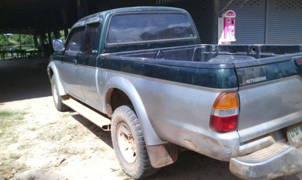 MITSU STRADA 2.8 โฟวีลปี 42สภาพสวย ชุดโฟถอดแล้วจร้า เครื่องเดิม กันร้อนเดิม คานหน้าเดิม สีเดิมบาง MITSU STRADA 2.8 โฟวีลปี 42สภาพสวย ชุดโฟถอดแล้วจร้า เครื่องเดิม กันร้อนเดิม คานหน้าเดิม สีเดิมบาง