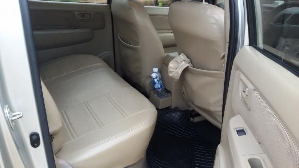 ต้องการขายรถสี่ประตู โฟร์วิล โตโยต้าวีโก้ ดีโฟดี 2.5