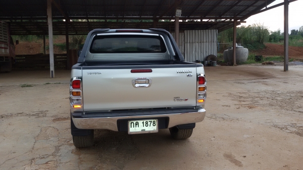 ต้องการขายรถสี่ประตู โฟร์วิล โตโยต้าวีโก้ ดีโฟดี 2.5