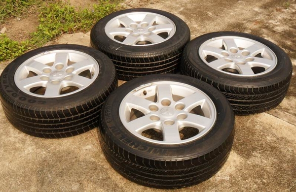 ล้อแม็กซ์แท้ พร้อมยาง ขอบ16นิ้ว 6รู139 (4วง=3,600บ.)วงละ900เอง ไม่แตก ไม่ดุ้ง สีสวย ไม่มีรอยขีดข่วน ใส่กระบะ6รู139