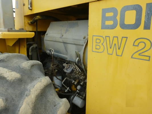 ขายรถบด BOMAG BW212PD-2 รถเก่านอกนำเข้าจาก USA แท้ 100\% สภาพสวย ไม่เคยใช้งานในไทย เอกสารครบ ขายรถบด BOMAG BW212PD-2 รถเก่านอกนำเข้าจาก USA แท้ 100\% สภาพสวย ไม่เคยใช้งานในไทย เอกสารครบ