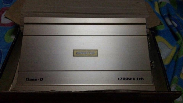 แอมป์คลาสดี GRATIA 1700W เกาหลีแท้รุ่นเก่า มือสองสภาพนางฟ้า กล่องยังอยู่ครับ เดิมๆไม่เคยซ่อม ขับซับ10-12นิ้วกระจุย ขาย 5800 บาท ย้ำครับสภาพสวยจริงๆ