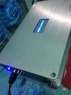 แอมป์คลาสดี WORLDTECH 1500w มือสองสภาพสวยเดิมไม่เคยแกะประกันยังอยู่ ขับซับ10-12โครงหล่อได้ ขาย 2650 บาท