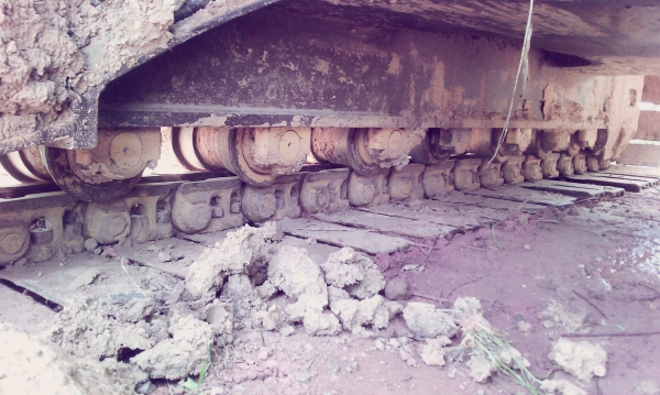 ขายแบคโคEX200-1ราคา520,000บาทสนใจโทร085-6394074รถอยู่ชัยภูมิ