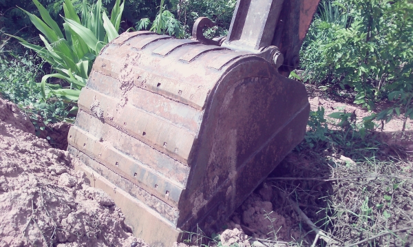 ขายแบคโคEX200-1ราคา520,000บาทสนใจโทร085-6394074รถอยู่ชัยภูมิ