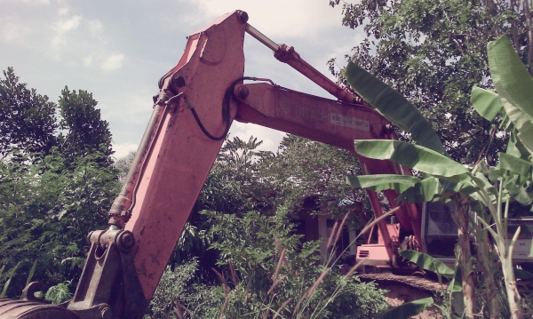 ขายแบคโคEX200-1ราคา520,000บาทสนใจโทร085-6394074รถอยู่ชัยภูมิ