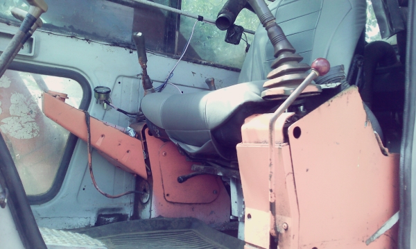 ขายแบคโคEX200-1ราคา520,000บาทสนใจโทร085-6394074รถอยู่ชัยภูมิ