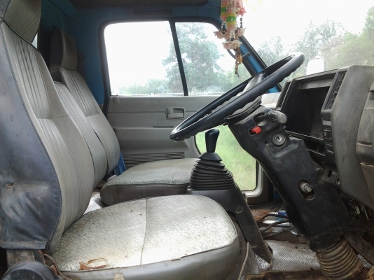 ISUZU   6ล้อดั้ม    88แรง