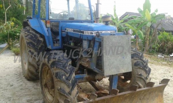 รถไถ ยี่ห้อ FORD รุ่น 6610 ขับเคลื่อน 2 เพลา 4 สูบ รถไถ ยี่ห้อ FORD รุ่น 6610 ขับเคลื่อน 2 เพลา 4 สูบ