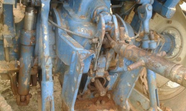 รถไถ ยี่ห้อ FORD รุ่น 6610 ขับเคลื่อน 2 เพลา 4 สูบ รถไถ ยี่ห้อ FORD รุ่น 6610 ขับเคลื่อน 2 เพลา 4 สูบ