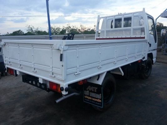 รถอีซูซุ 4 ล้อ  100 แรงม้า. ปี 50  สนใจติดต่อ 081 - 6079515