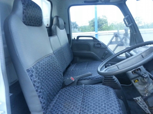 รถอีซูซุ 4 ล้อ  100 แรงม้า. ปี 50  สนใจติดต่อ 081 - 6079515