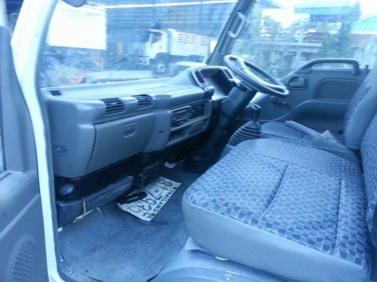 รถอีซูซุ 4 ล้อ  100 แรงม้า. ปี 50  สนใจติดต่อ 081 - 6079515