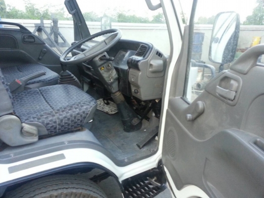 รถอีซูซุ 4 ล้อ  100 แรงม้า. ปี 50  สนใจติดต่อ 081 - 6079515