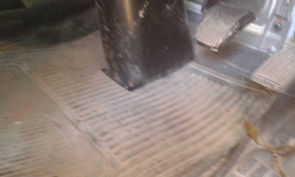 รถฮีโน่ 6 ล้อดั้ม  175  แรงม้า. ปี 54  สนใจติดต่อ 081 - 6079515