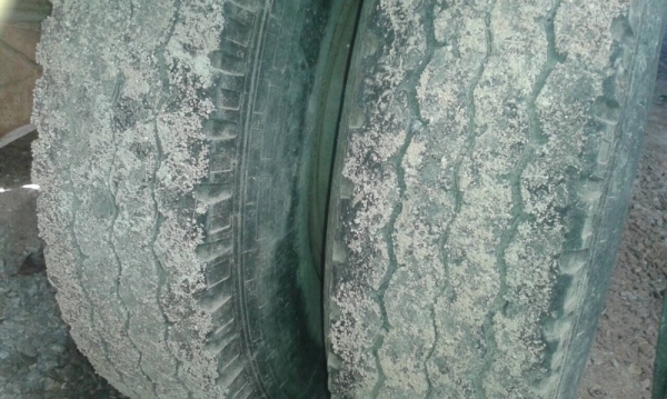 รถฮีโน่ 6 ล้อดั้ม  175  แรงม้า. ปี 54  สนใจติดต่อ 081 - 6079515