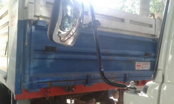 รถฮีโน่ 6 ล้อดั้ม  175  แรงม้า. ปี 54  สนใจติดต่อ 081 - 6079515