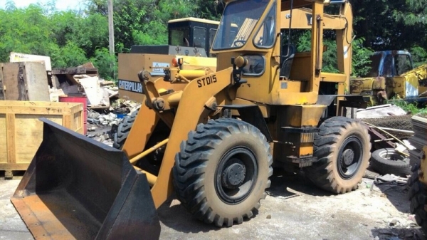 รถตัก TCM - STD15  สนใจติดต่อ 081 - 6079515