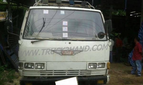 รถบรรทุก 6 ล้อ ISUZU KM777 4 สูบ 117 แรงม้า รถบรรทุก 6 ล้อ ISUZU KM777 4 สูบ 117 แรงม้า