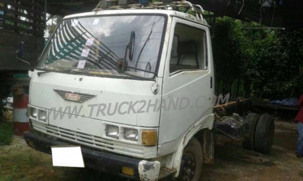 รถบรรทุก 6 ล้อ  ISUZU  KM777 4 สูบ 117 แรงม้า