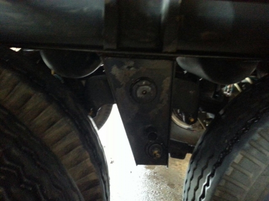 ขายหางพ่วงดั้ม สามมิต 3 เพลา. ปี 55  สนใจติดต่อ 081 - 6079515