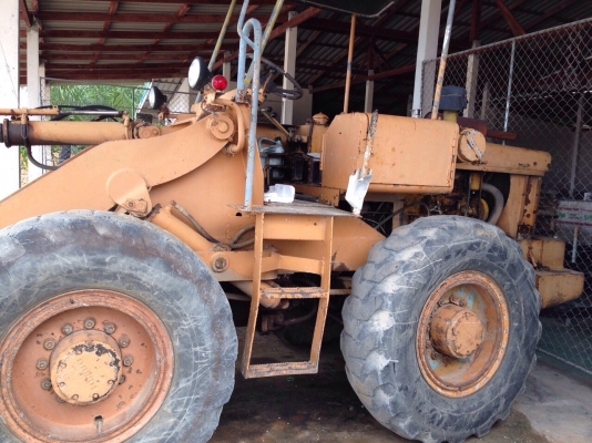 ขายรถตักล้อยาง