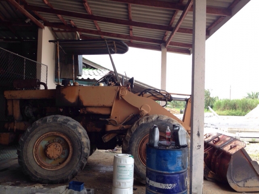 ขายรถตักล้อยาง