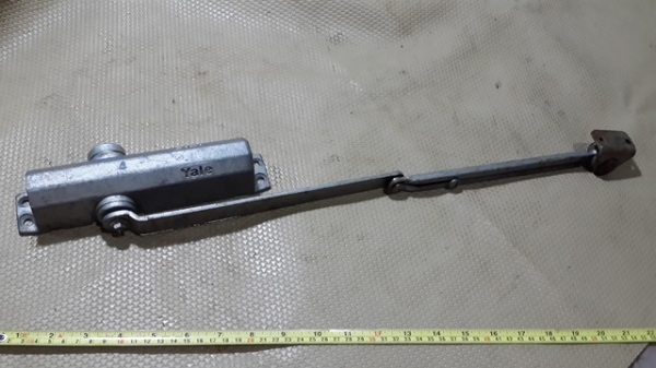 เครื่องปิดประตู อัตโนมัติ Yale MADE IN U.S.A