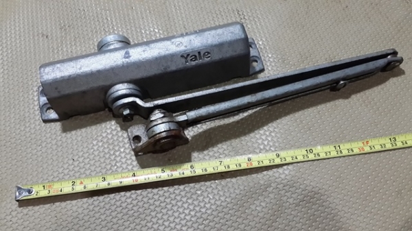 เครื่องปิดประตู อัตโนมัติ Yale MADE IN U.S.A