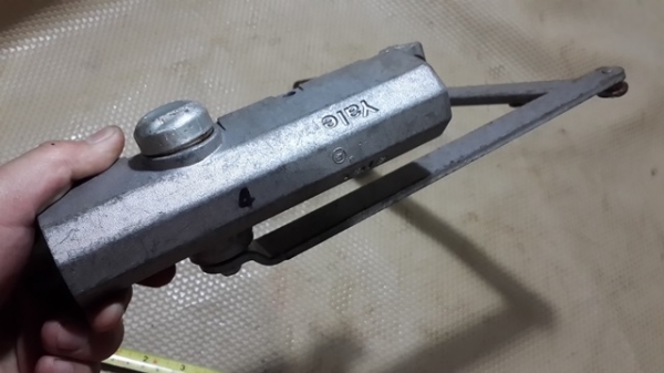 เครื่องปิดประตู อัตโนมัติ Yale MADE IN U.S.A