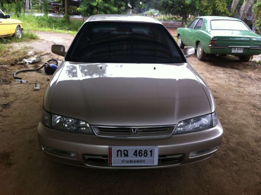 ลดราคาขายด่วน HONDA ACCORD VTI ปี 1997 ตัวTOP เกียร์ออโต้ เพิ่งติดแก๊ส
