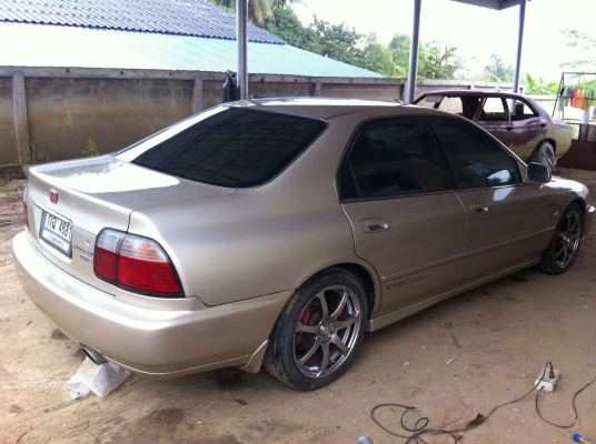 ลดราคาขายด่วน HONDA ACCORD VTI ปี 1997 ตัวTOP เกียร์ออโต้ เพิ่งติดแก๊ส